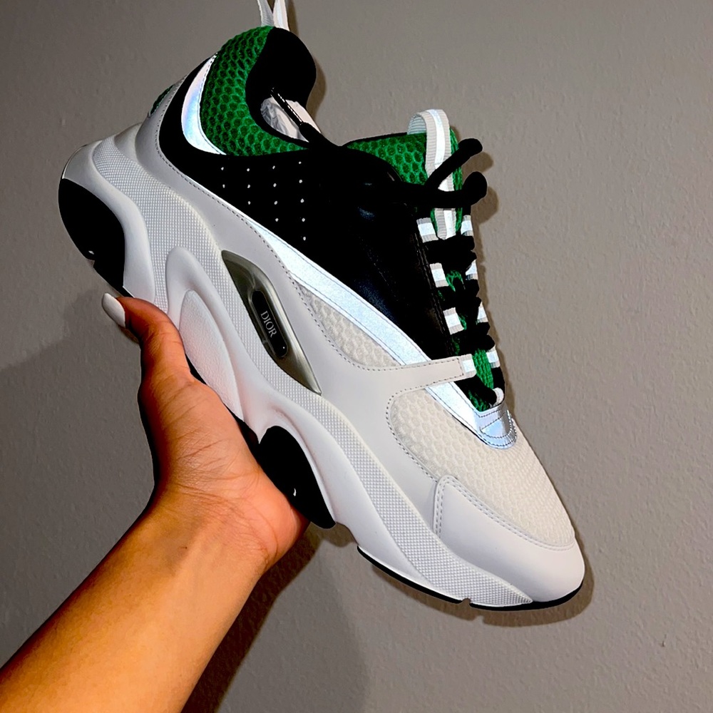 B22 Dior sneakers BRAND NEW with box ((AUTHENTIC))